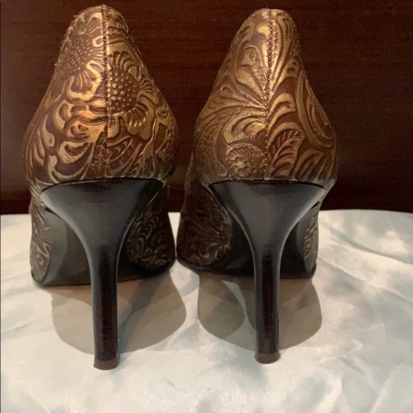 Carlos Santa Bronze Paisley Open Toe Shoes - Picture 3 of 8